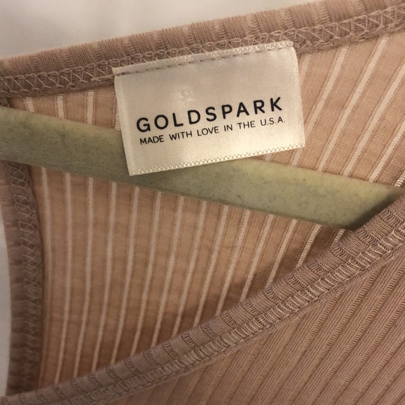 *NWOT* Tan Lightweight Tunic - Picture 2 of 4